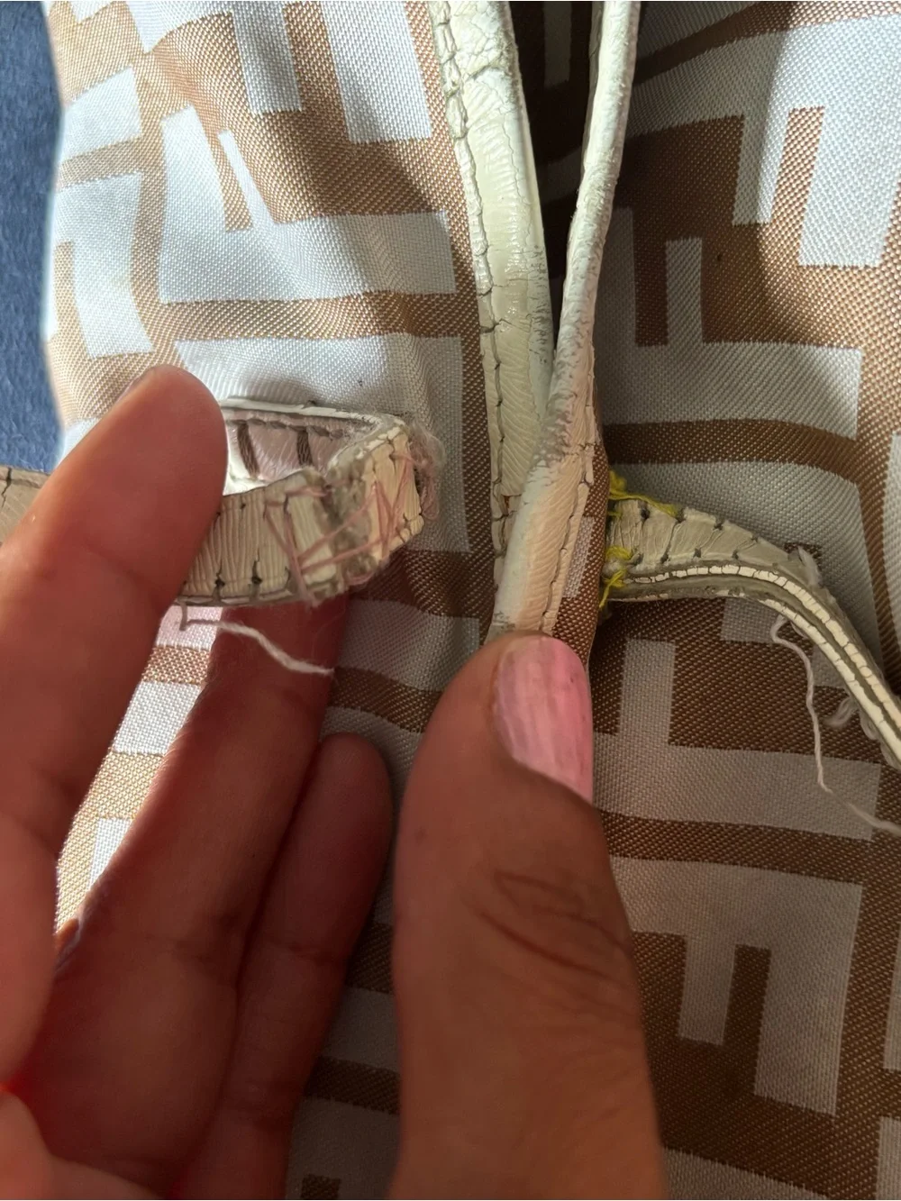 Fendi easy thin logo